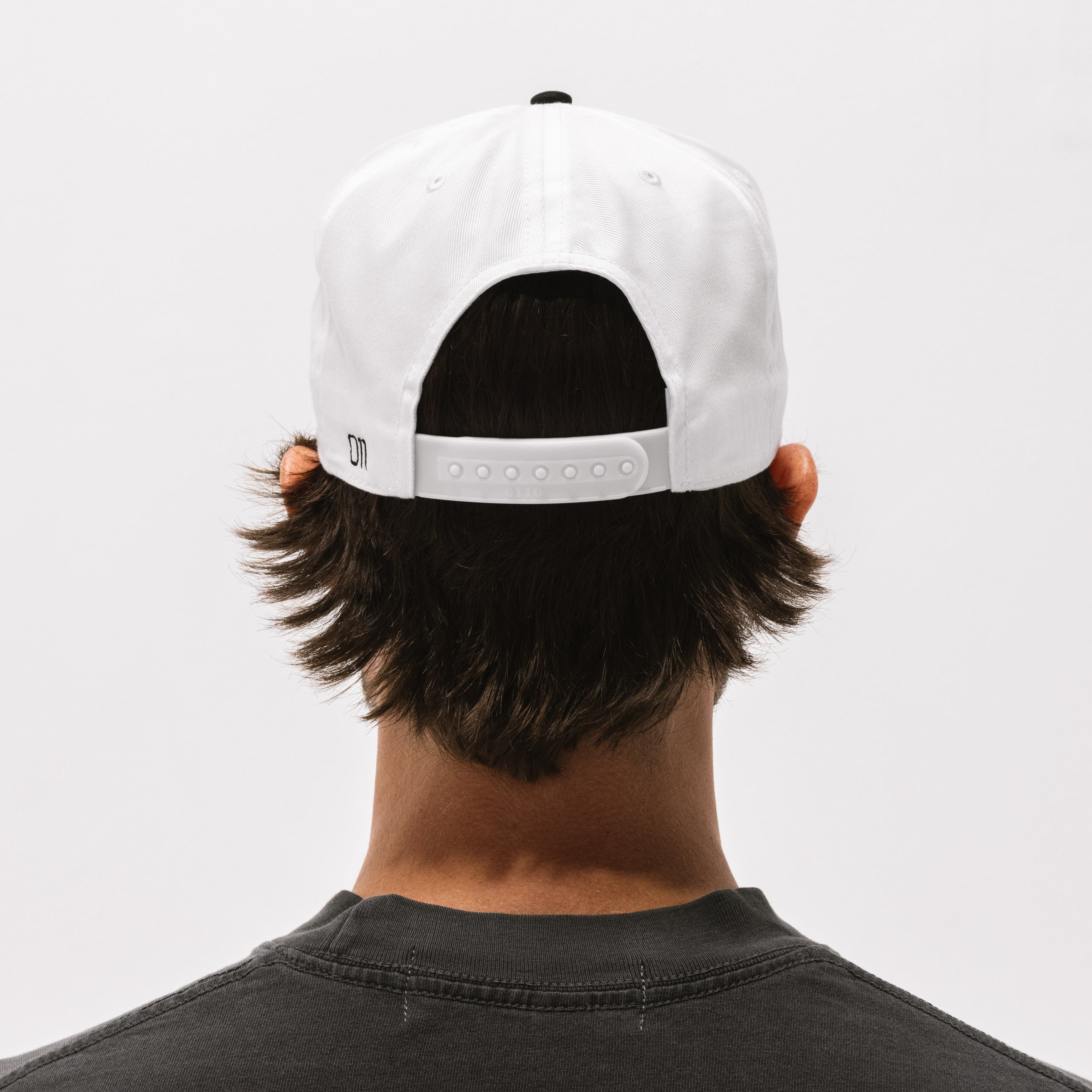 Curved Blanche Snapback // Black & White