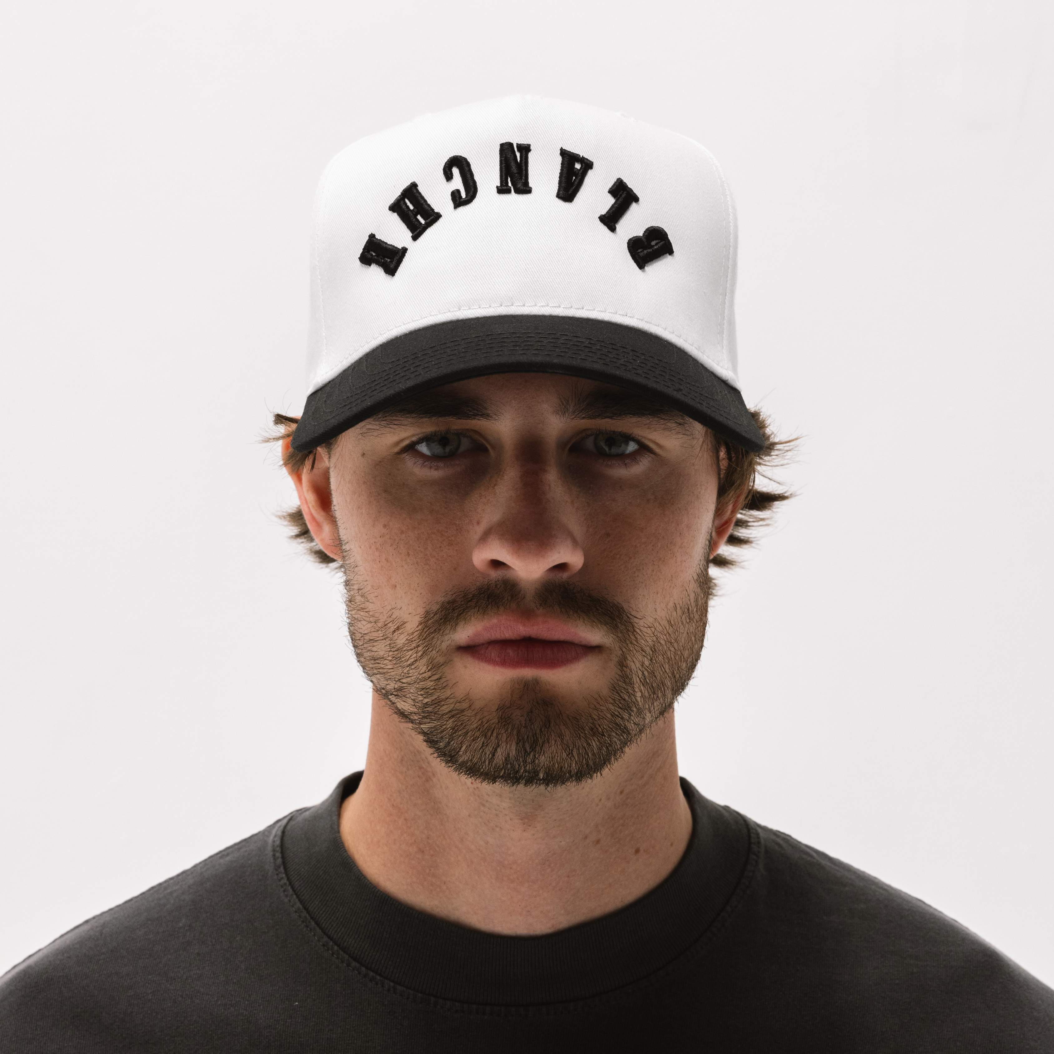 Curved Blanche Snapback // Black & White